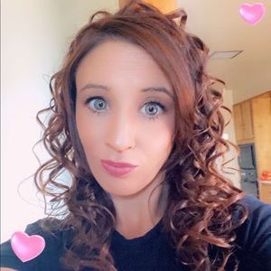 Meet your Posher, Adrianna